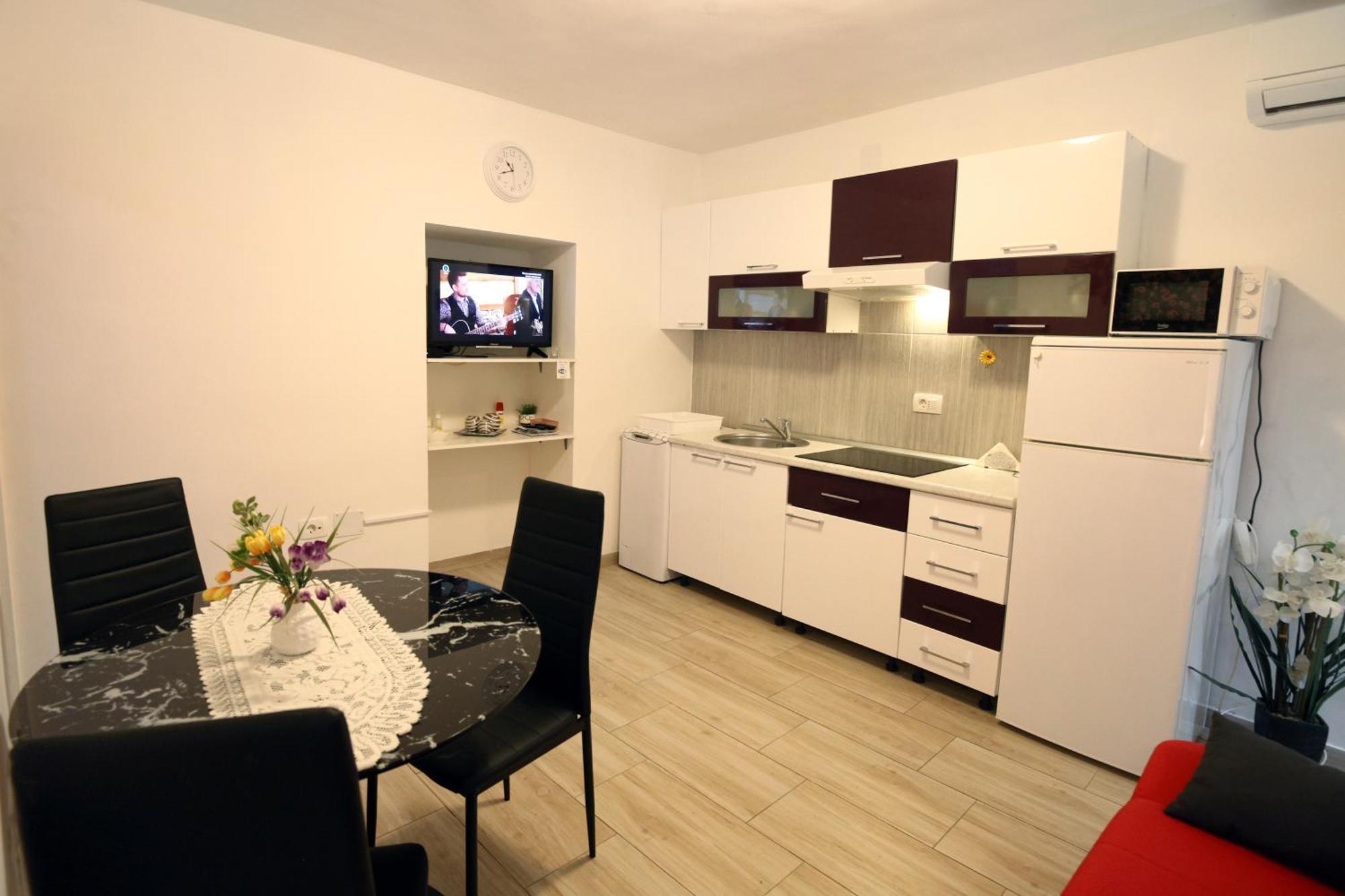 Luna Apartment Анкаран Екстериор снимка